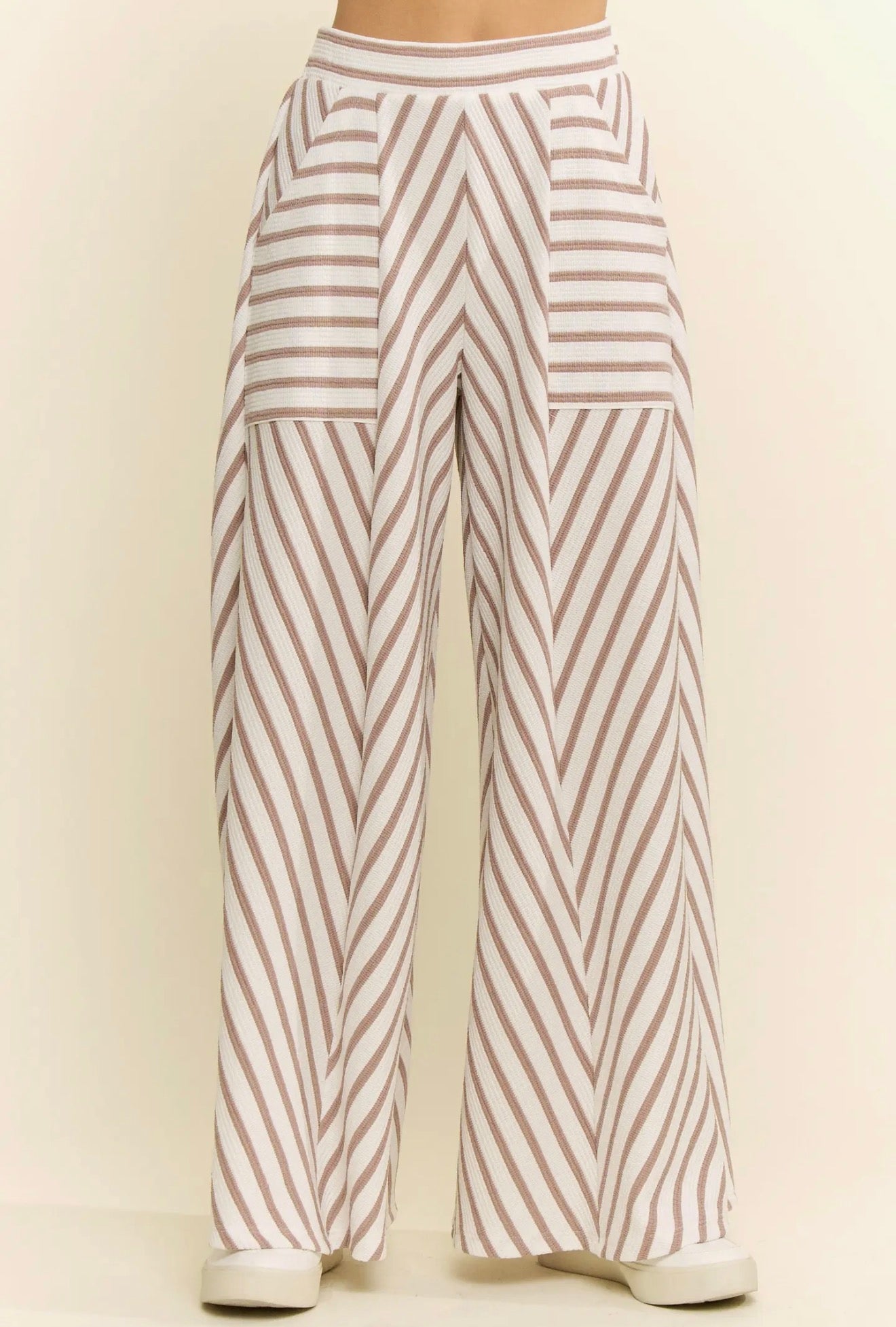 Curvy: Desert Drift Wide Leg Pant