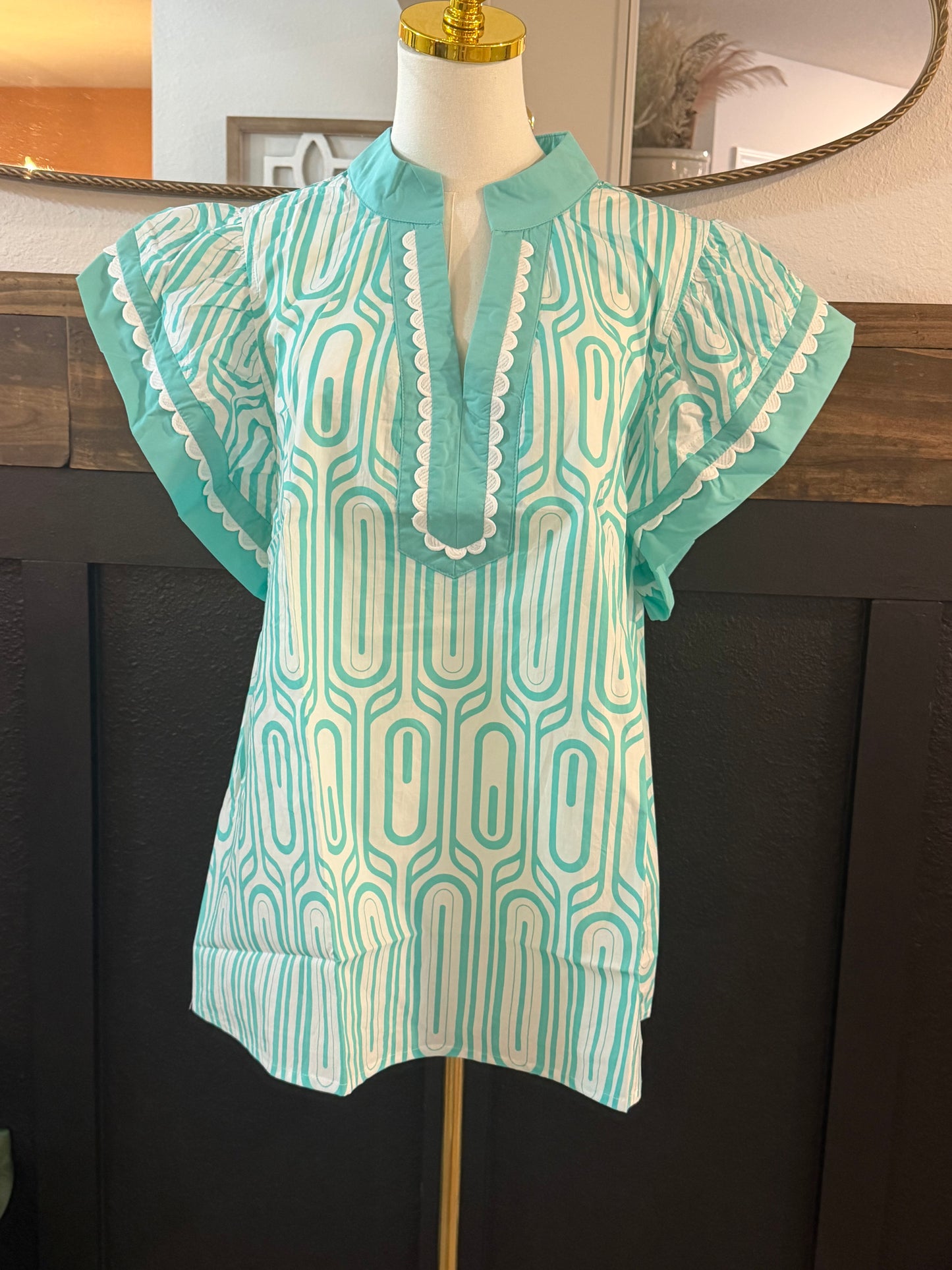 Curvy: Sea Glass Social Top