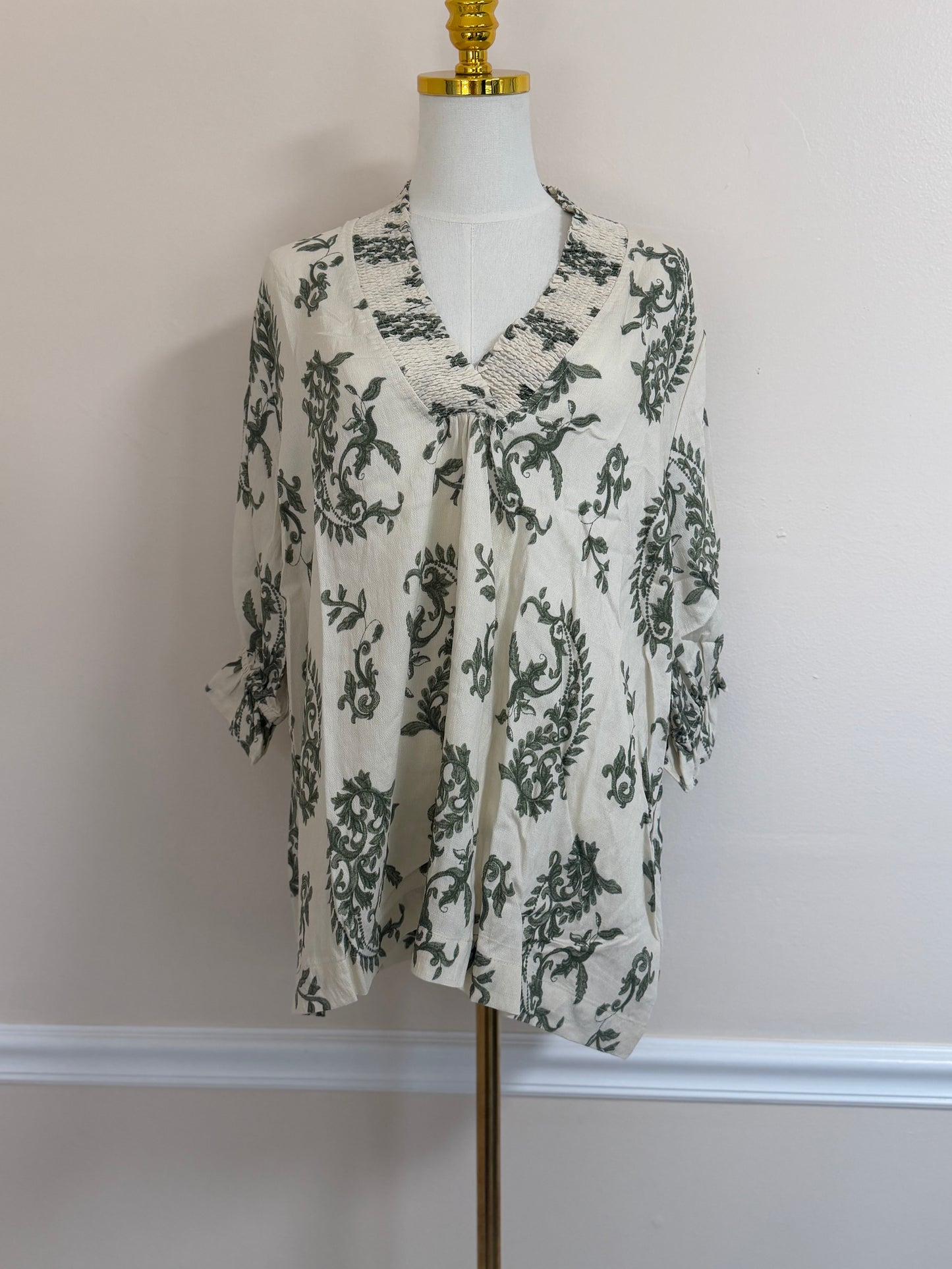 Curvy: Vintage Vine Blouse