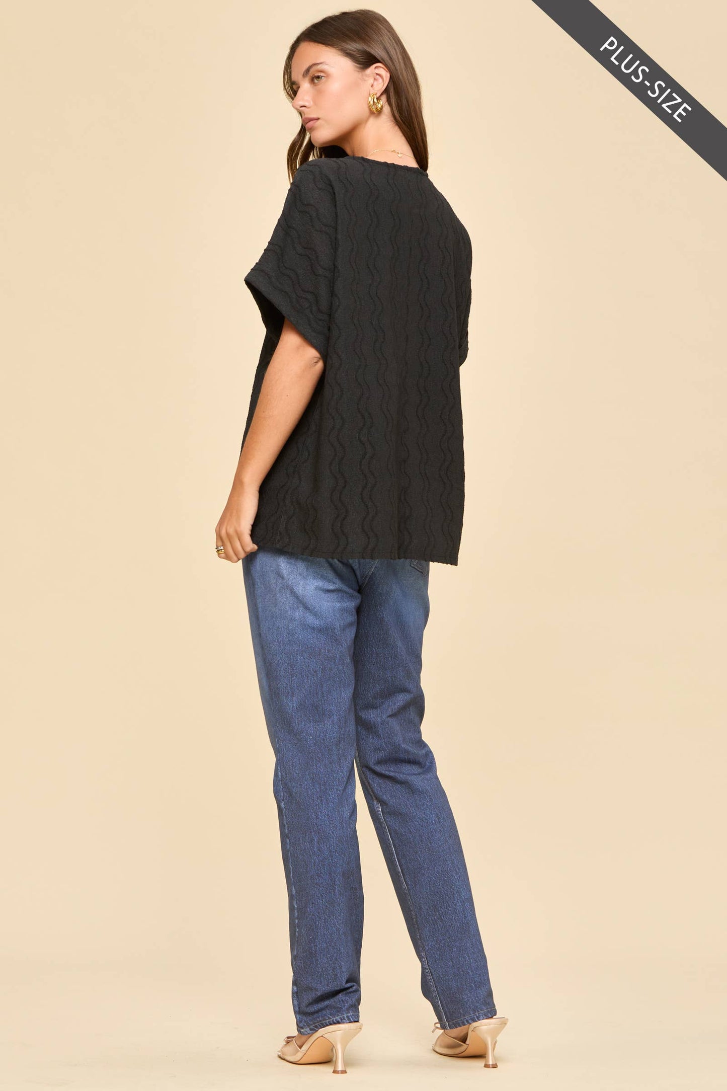 Curvy: The Black Tide T-Shirt